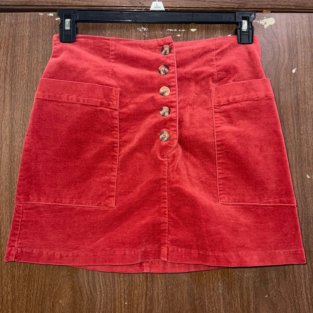 Forever 21 Red Button-Front Corduroy Women’s Skirt Size 6 (Pre-Owned)